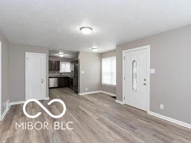 3755 N Hawthorne Lane, Indianapolis, IN 46218