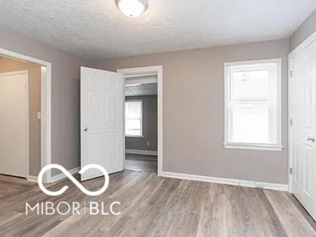 3755 N Hawthorne Lane, Indianapolis, IN 46218