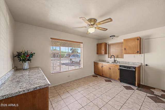 924 E GRANADA Avenue, Apache Junction, AZ 85119