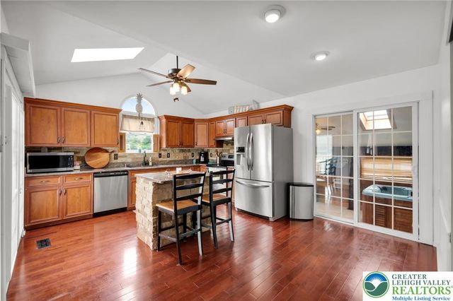 4531 Lenox Drive, Bethlehem City, PA 18017