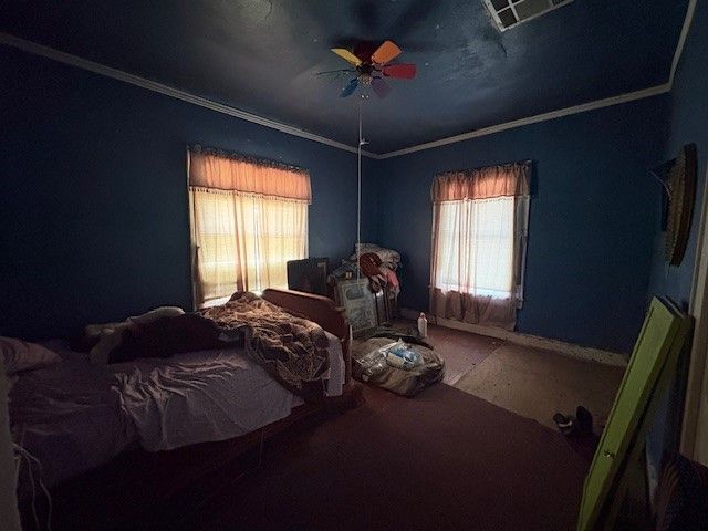 201 W Daingerfield Street, Omaha, TX 75571