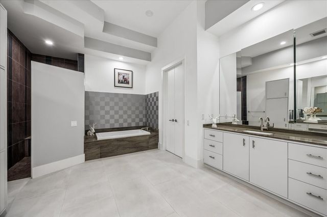 1601 Pine Chase Drive, Houston, TX 77055