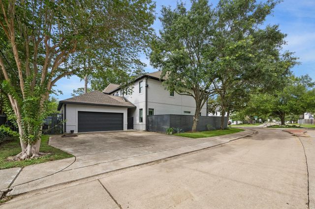 1601 Pine Chase Drive, Houston, TX 77055