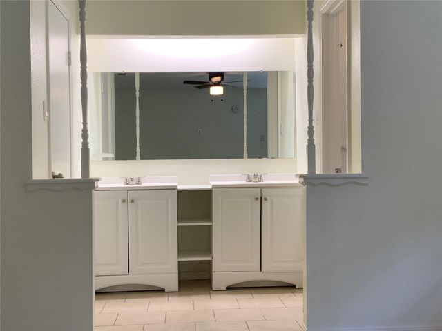 7710 Ashmole Lane, Houston, TX 77088