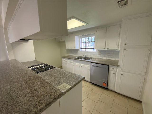 7710 Ashmole Lane, Houston, TX 77088