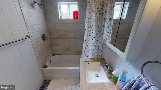 415 E FLORA ST, Philadelphia, PA 19125