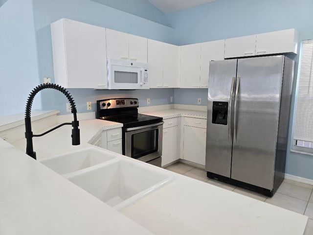 481 10th Place, Vero Beach, FL 32960