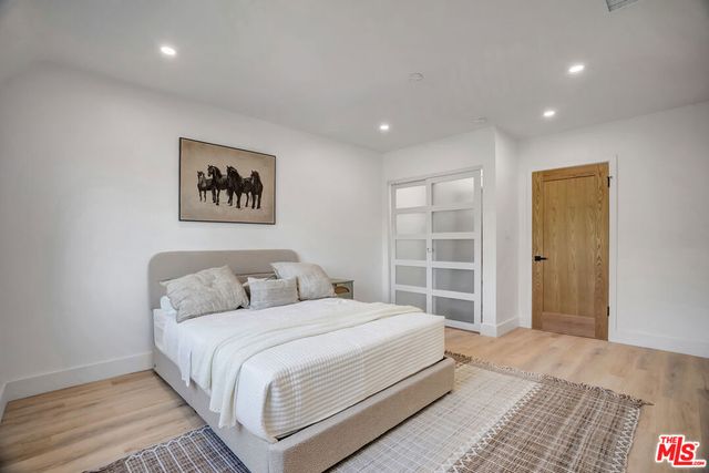 1145 S Longwood Avenue, Los Angeles, CA 90019