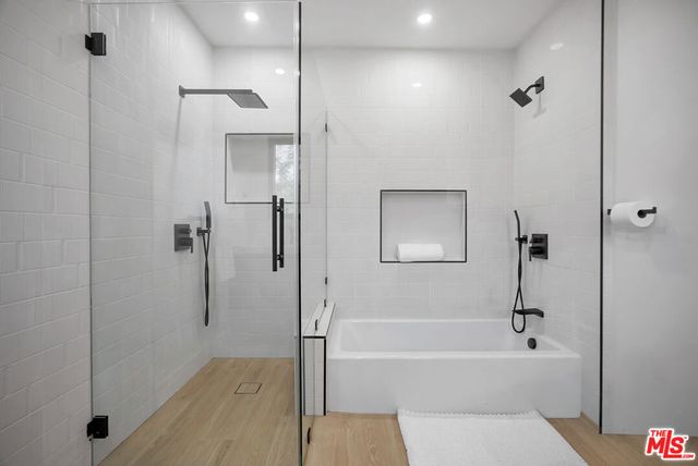 1145 S Longwood Avenue, Los Angeles, CA 90019
