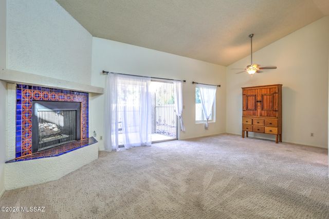 7581 E Desert Anchor Boulevard, Tucson, AZ 85715