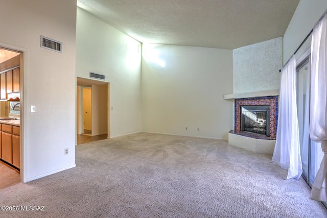 7581 E Desert Anchor Boulevard, Tucson, AZ 85715