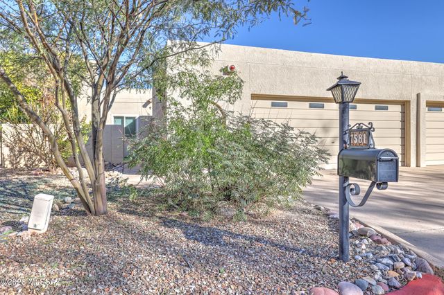 7581 E Desert Anchor Boulevard, Tucson, AZ 85715