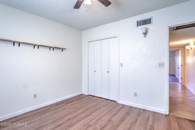 7581 E Desert Anchor Boulevard, Tucson, AZ 85715