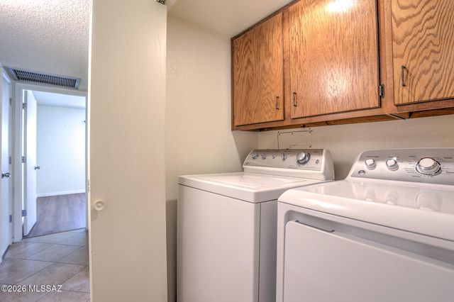 7581 E Desert Anchor Boulevard, Tucson, AZ 85715