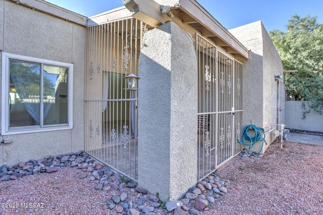 7581 E Desert Anchor Boulevard, Tucson, AZ 85715