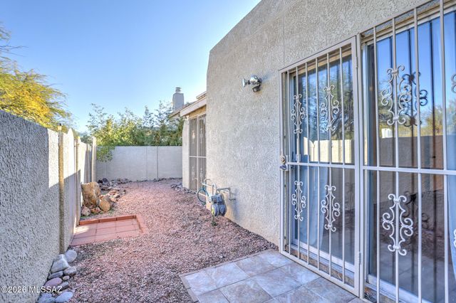 7581 E Desert Anchor Boulevard, Tucson, AZ 85715