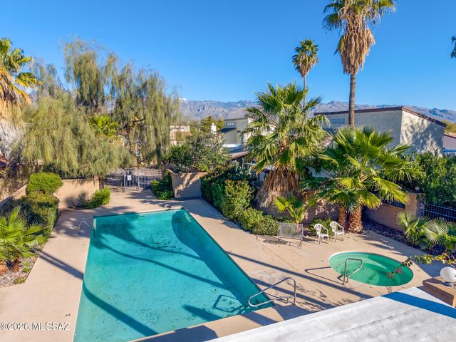 7581 E Desert Anchor Boulevard, Tucson, AZ 85715