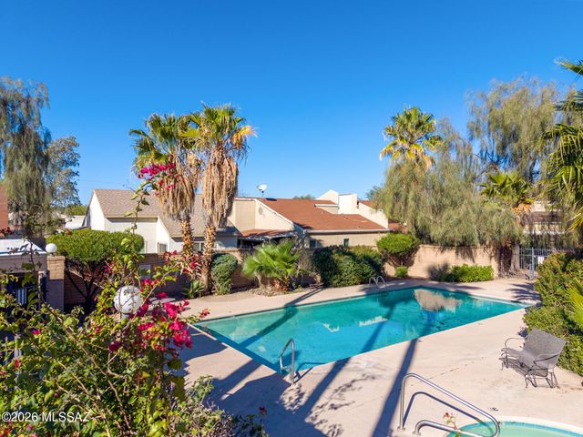 7581 E Desert Anchor Boulevard, Tucson, AZ 85715