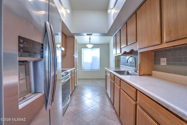 7581 E Desert Anchor Boulevard, Tucson, AZ 85715