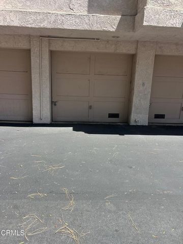7135 Woodlake Avenue D, Los Angeles, CA 91307