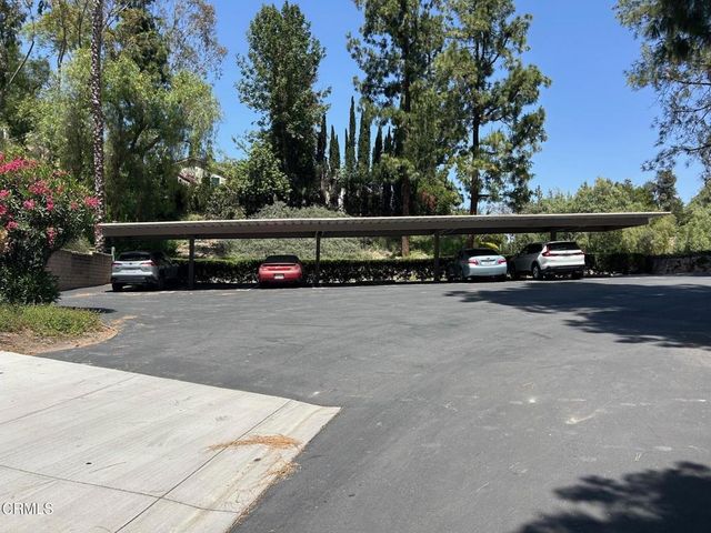 7135 Woodlake Avenue D, Los Angeles, CA 91307