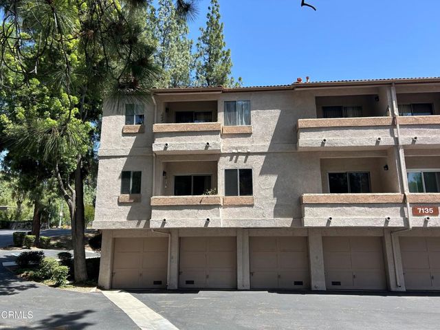 7135 Woodlake Avenue D, Los Angeles, CA 91307