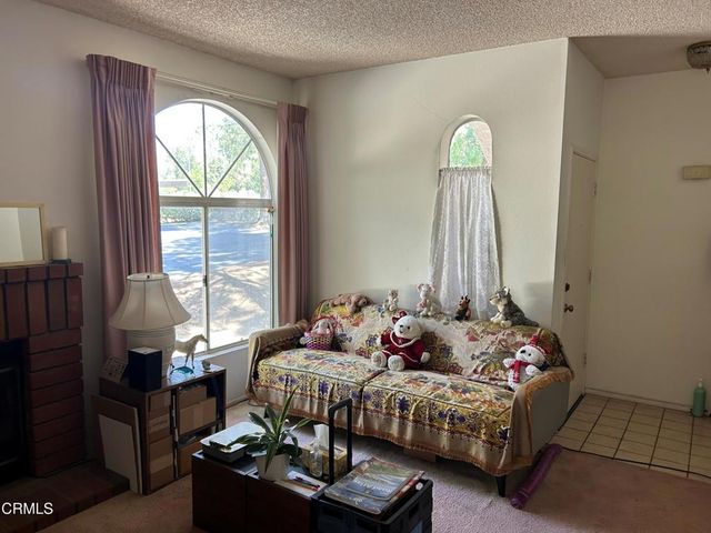 7135 Woodlake Avenue D, Los Angeles, CA 91307