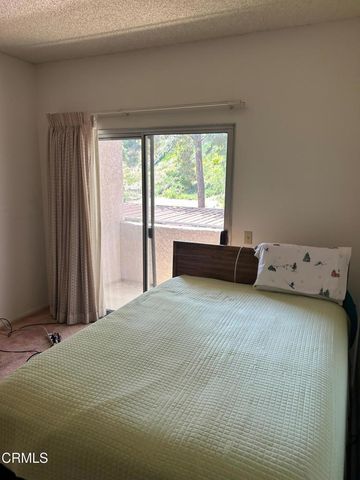 7135 Woodlake Avenue D, Los Angeles, CA 91307
