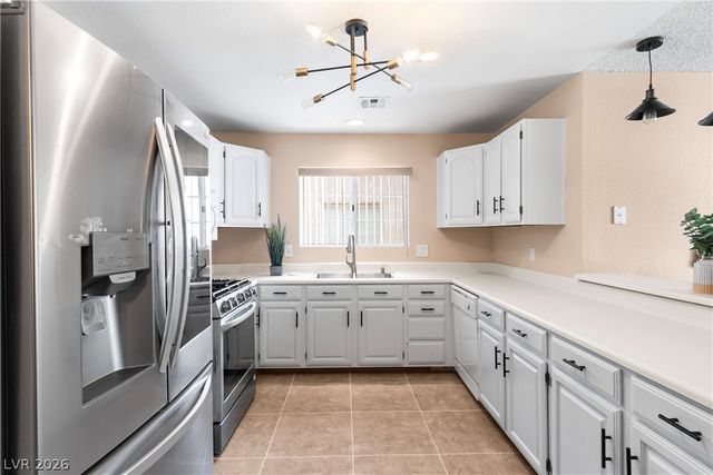 1375 East Hacienda Avenue 214, Las Vegas, NV 89119