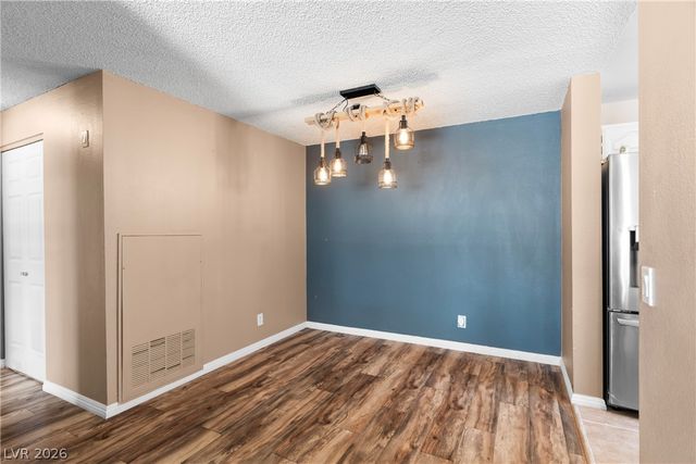 1375 East Hacienda Avenue 214, Las Vegas, NV 89119