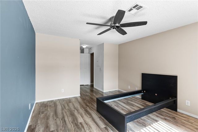 1375 East Hacienda Avenue 214, Las Vegas, NV 89119