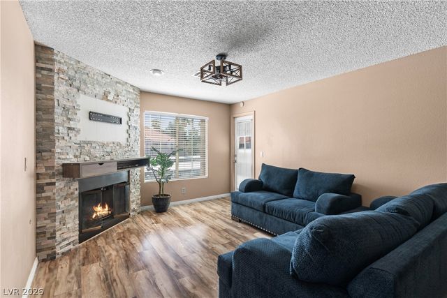 1375 East Hacienda Avenue 214, Las Vegas, NV 89119
