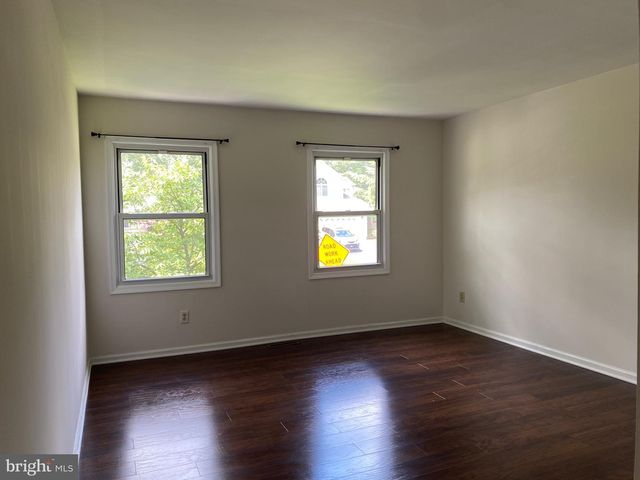 3 BATTLE DR, Newark, DE 19702
