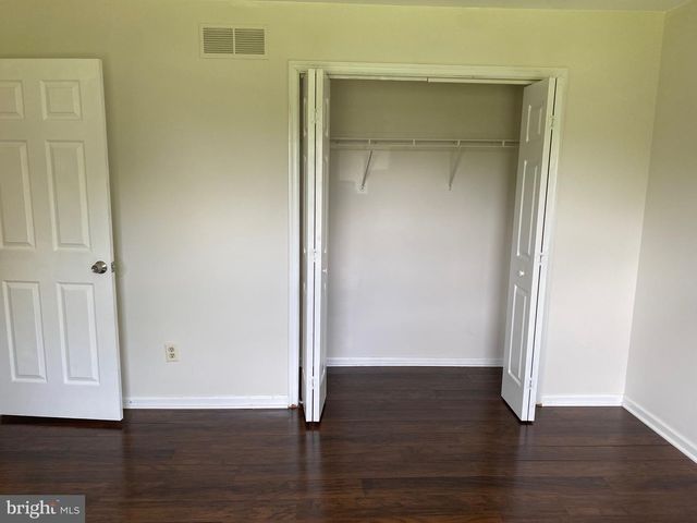 3 BATTLE DR, Newark, DE 19702