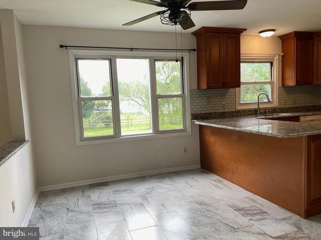 3 BATTLE DR, Newark, DE 19702