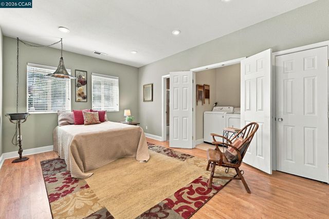 1873 Clayton Way, Concord, CA 94519