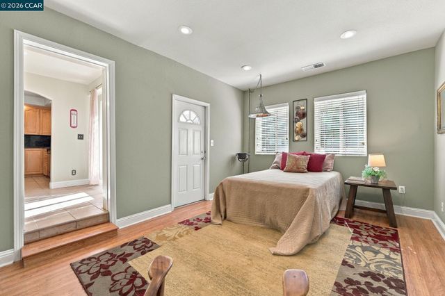1873 Clayton Way, Concord, CA 94519