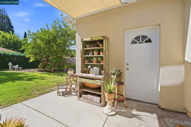 1873 Clayton Way, Concord, CA 94519