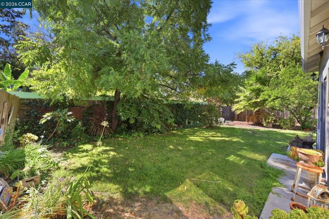 1873 Clayton Way, Concord, CA 94519