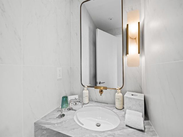 525 N Fort Lauderdale Beach Boulevard 1505, Fort Lauderdale, FL 33304