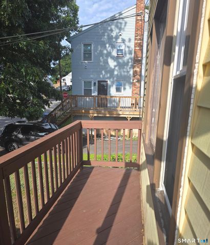 106 Florence Street, Manchester, CT 06040