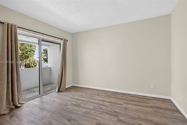 5090 Elmhurst Rd A, West Palm Beach, FL 33417