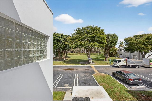 5090 Elmhurst Rd A, West Palm Beach, FL 33417