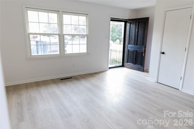 1527 Kingston Drive, Kannapolis, NC 28083
