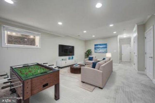 1 TOWN GATE CT, Bethesda, MD 20817