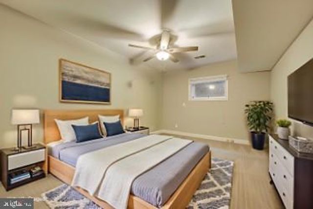 1 TOWN GATE CT, Bethesda, MD 20817