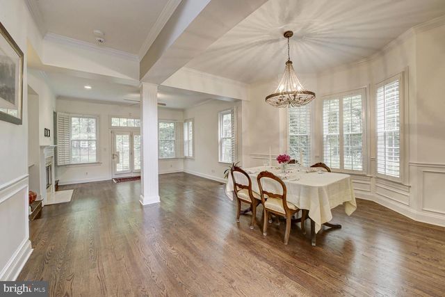 1 TOWN GATE CT, Bethesda, MD 20817