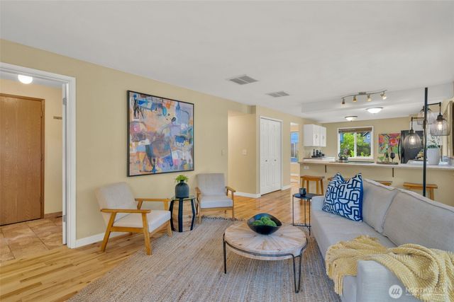 22120 SE 250th Street, Maple Valley, WA 98038