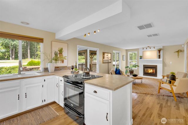 22120 SE 250th Street, Maple Valley, WA 98038