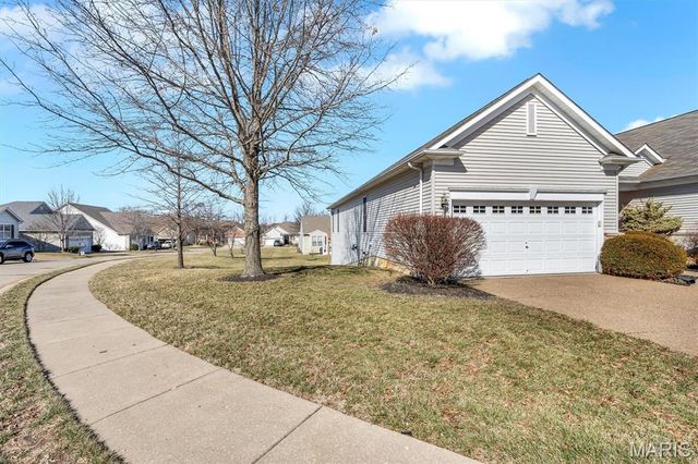 2229 Hawks Landing Drive C, Lake St Louis, MO 63367